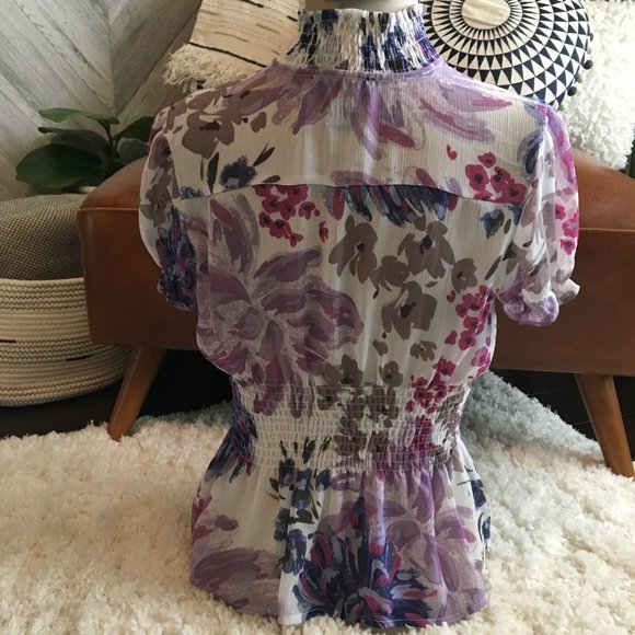RAMPAGE SHEER FLORAL SHORT SLEEVE BLOUSE - Picture 2 of 7